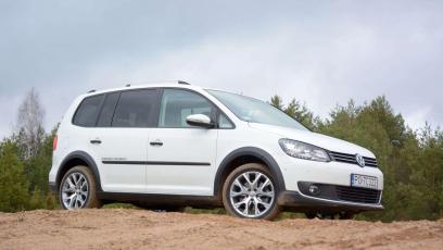 Volkswagen Cross Touran - z rodziną za miasto