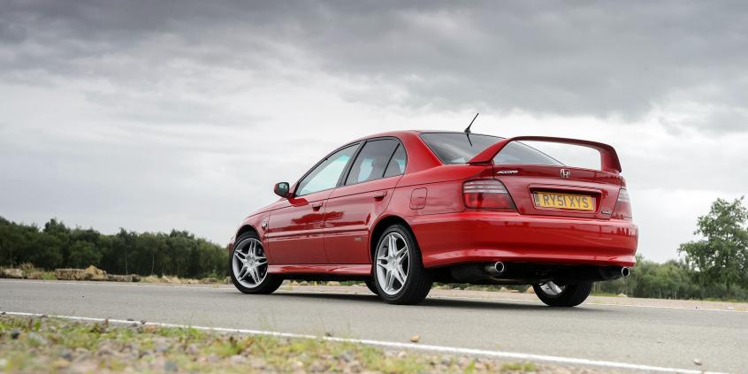 5 szybkich i niedrogich sedanów. W Polsce to złom, w Niemczech rarytasy