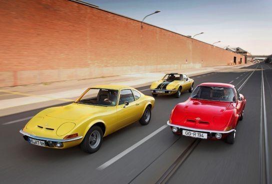 W pełnym składzie: Ople GT, Commodore, Rekord i Kadett oraz popularni kierowcy na Bodensee Klassik