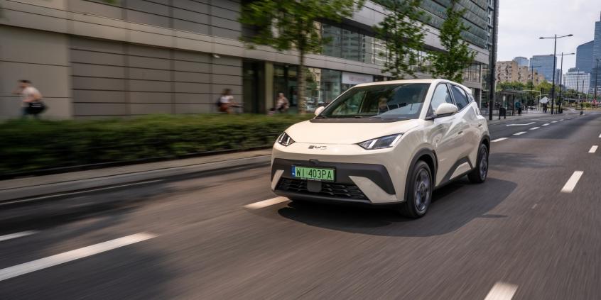 Elektrykami po buspasach do końca 2027 roku. Ulga przedłużona o 2 lata