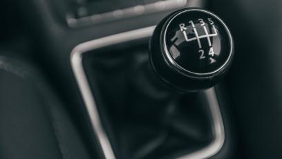 Automat, manual i sekwencja w jednej skrzyni. Porsche zgłosiło niezwykły patent