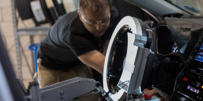 Toyota stworzyła robota do testowania swoich aut