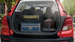 Chevrolet Trax - tylna kanapa złożona, widok z bagażnika
