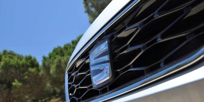 Nowy Seat - pozostało dziewięć nazw