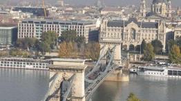 Polak, Węgier, dwa bratanki - jedni i drudzy muszą oszczędzać - Skoda Superb