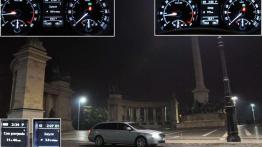 Polak, Węgier, dwa bratanki - jedni i drudzy muszą oszczędzać - Skoda Superb