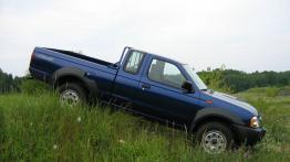Nissan Pickup King Cab - prawy bok