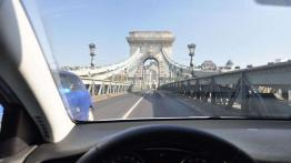 Polak, Węgier, dwa bratanki - jedni i drudzy muszą oszczędzać - Skoda Superb