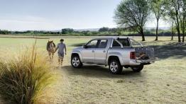 Volkswagen Amarok Double Cab - tył - bagażnik otwarty