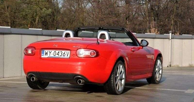 Mazda MX-5 - czerwone wasabi