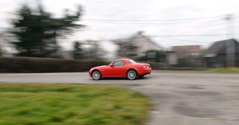 Mazda MX-5 - czerwone wasabi