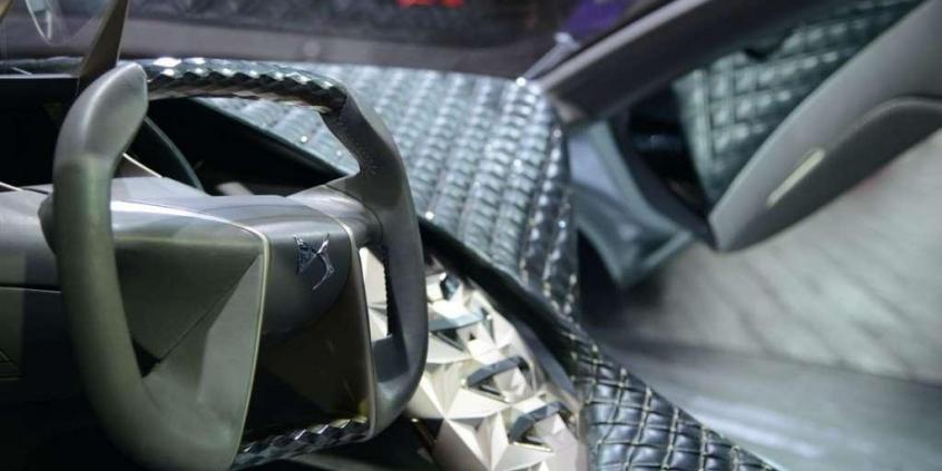 Nowi gracze na rynku kompaktów - relacja z Paryża