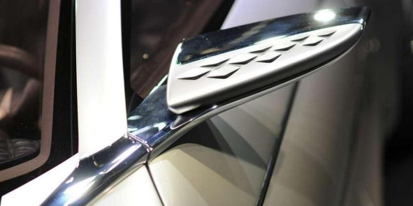 Nowi gracze na rynku kompaktów - relacja z Paryża