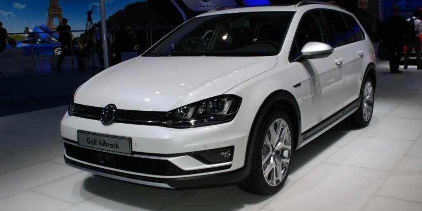 Nowi gracze na rynku kompaktów - relacja z Paryża