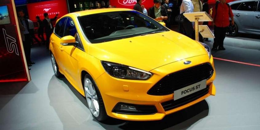 Nowi gracze na rynku kompaktów - relacja z Paryża