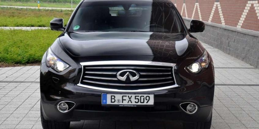 Infiniti FX50S - Muscle SUV