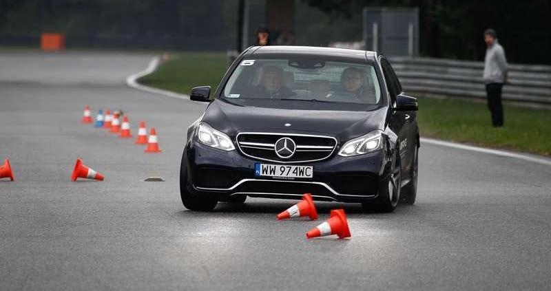 AMG Driving Academy - prędkość bezpieczna
