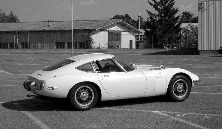 Żyje się tylko dwa razy