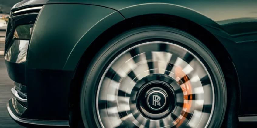 To najmocniejszy Rolls-Royce w historii. Nowy Spectre Series II właśnie zadebiutował