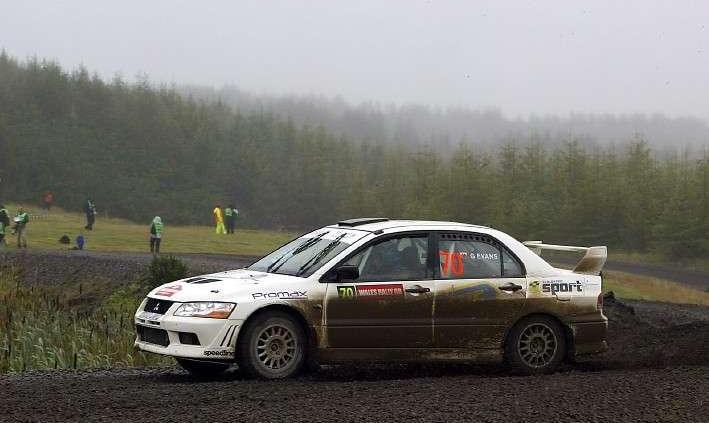 Groźny jak diabli, szybki jak błyskawica. Rajdowy potwór. Zwycięzca. - Mitsubishi Lancer Evolution