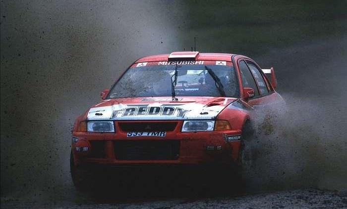 Groźny jak diabli, szybki jak błyskawica. Rajdowy potwór. Zwycięzca. - Mitsubishi Lancer Evolution