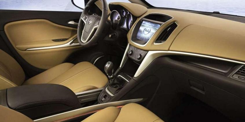 Opel Zafira Tourer Concept - Pociąg do nowoczesności