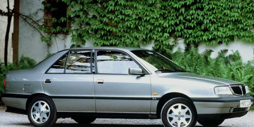 Lancia Dedra - konserwatywność ponad wszystko