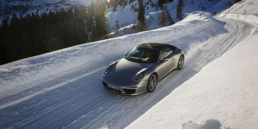 Porsche 911 Carrera 4. Sportowiec, któremu śnieg niestraszny