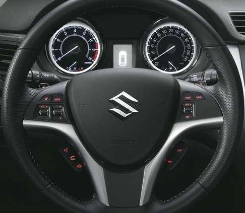 Pierwsza limuzyna Suzuki