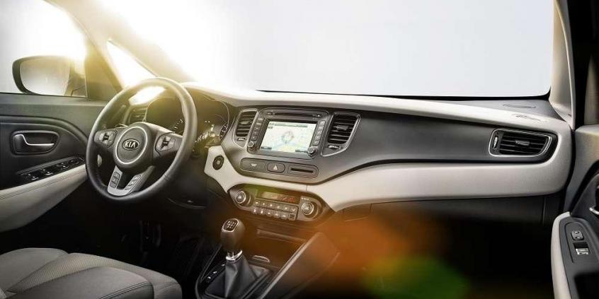 Nowa Kia Carens - wielofunkcyjny stryjek
