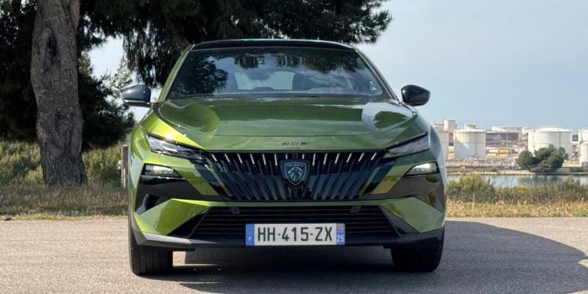 Pierwsza jazda: Peugeot 408 po liftingu stracił kły, za to zyskał błyskotki. Czy to wystarczy na starcie z Octavią?