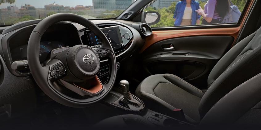 Nowa Toyota Aygo X Hybrid spala tylko 2,7 l/100 km. Cena startuje od 90 tys. zł