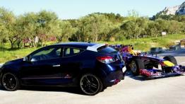 Renault Megane III RS Red Bull Racing RB8 - lewy bok