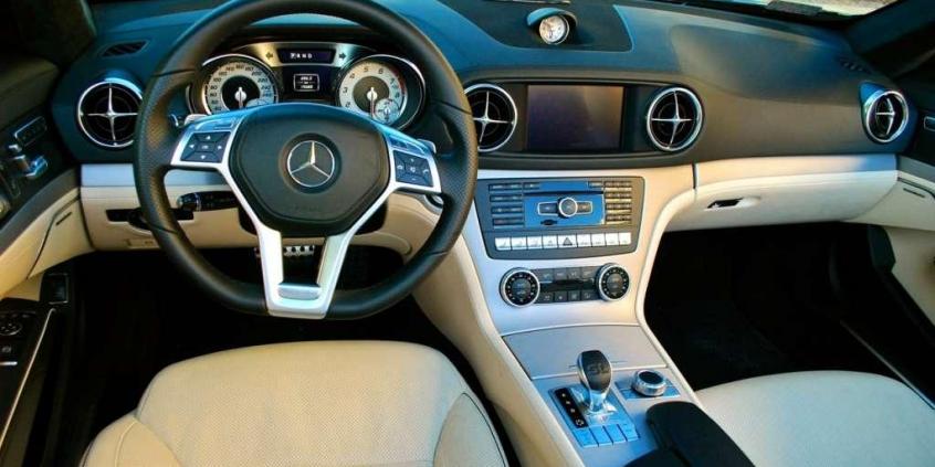 Roadstery w dwóch smakach - BMW Z4 35isDrive vs Mercedes SL350 BlueEFFICIENCY