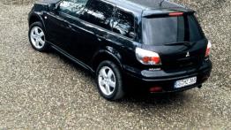 Mitsubishi Outlander Turbo - lewy bok