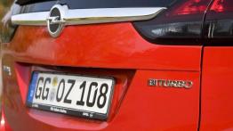 Opel Zafira Tourer BiTurbo - tył - inne ujęcie