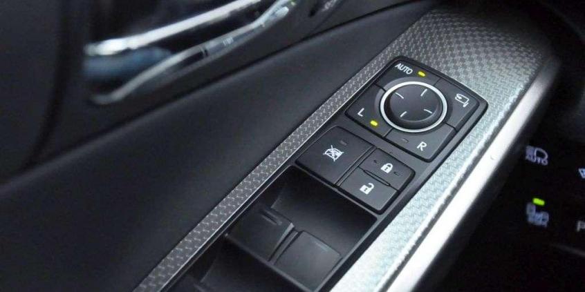 Lexus IS 300h F-Sport - miłość od drugiego wejrzenia