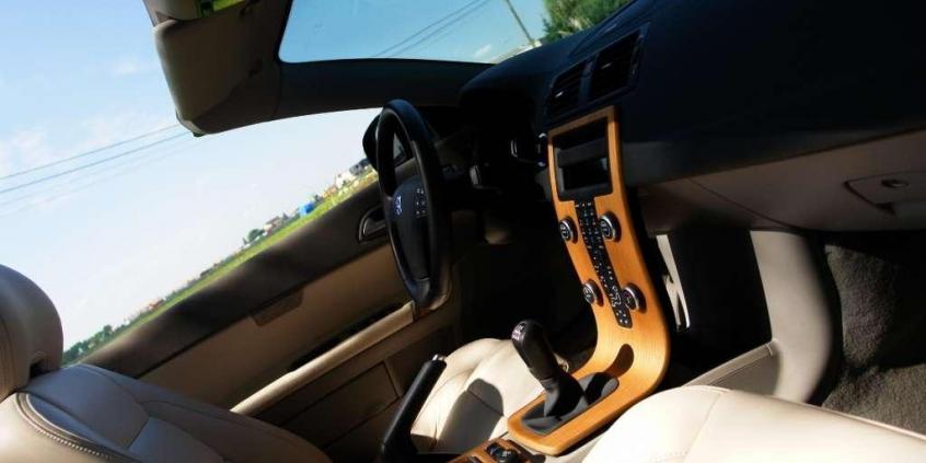 Bez kompleksów - Volvo C70 T5 Summum