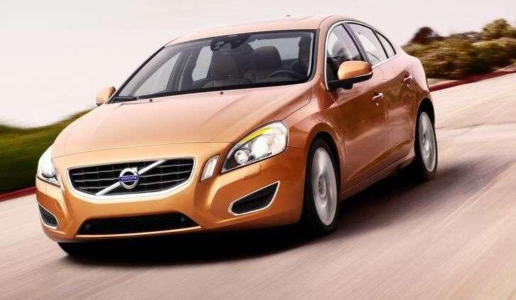 Limuzyna szukająca pieszych - Volvo S60