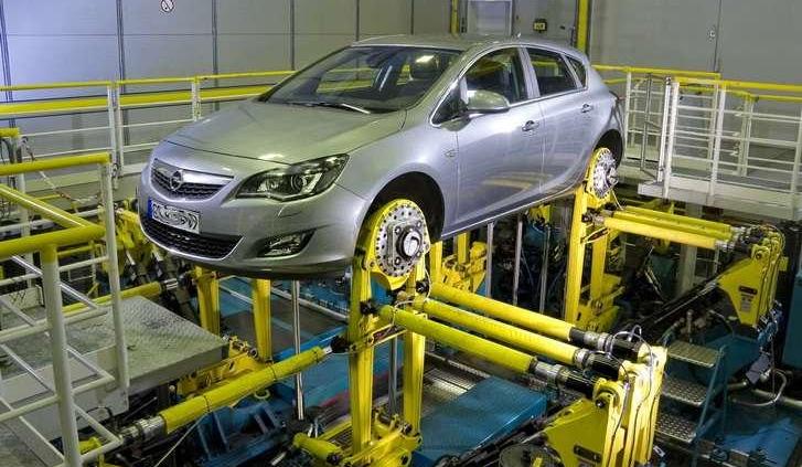 Początek seryjnej produkcji nowej Astry w Polsce