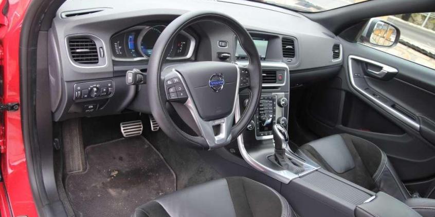 Volvo S60 D4 R-Design - pozory mylą