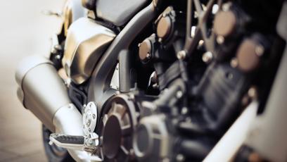 Yamaha Y-AMT vs Honda E-Clutch – jak działają w praktyce i czy warto dopłacać? Zużycie paliwa i koszty serwisu w liczbach 