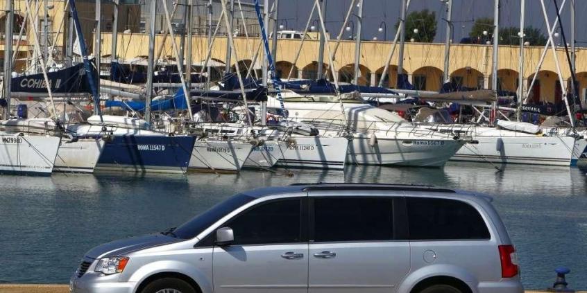 Lancia Voyager - Funkcjonalność w lepszym stylu