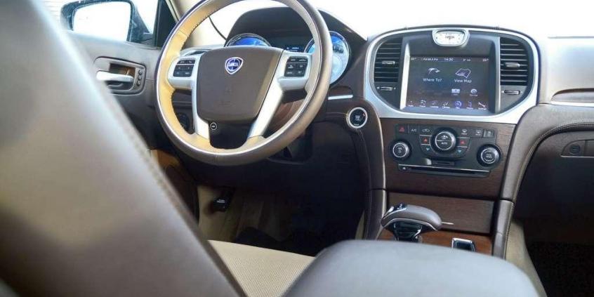 Hyundai Genesis 3.8 HTRAC vs. Lancia Thema 3.6 AWD - nie tylko Niemcy