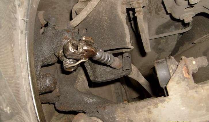 Opis techniczny Mazda 626