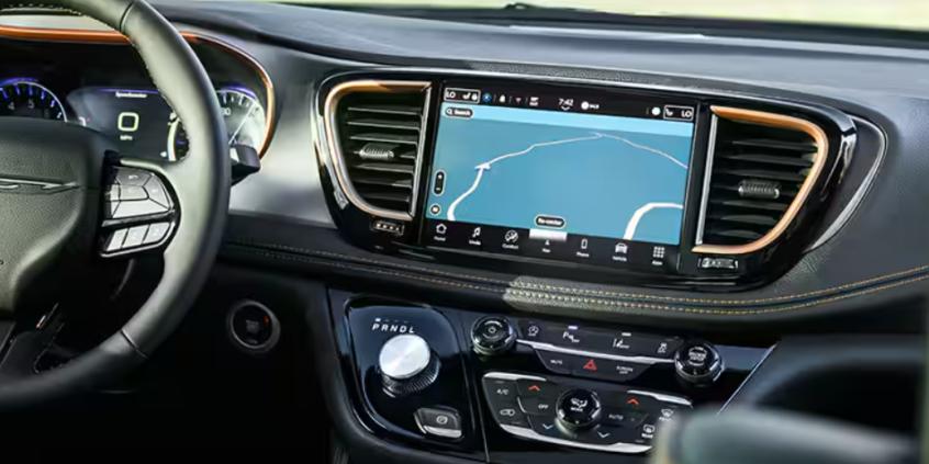 Chrysler Pacifica 2027 wraca do produkcji. SUV-y miały ją wykończyć, ale minivan nadal się broni