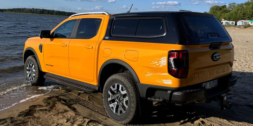 Ford Ranger Wildtrak PHEV jest lepszy od diesla. Ile pali w trasie i dla kogo jest stworzony?