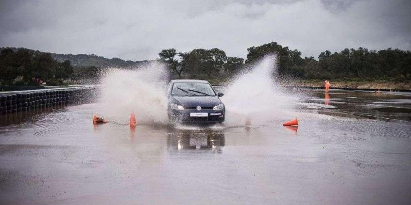 Bridgestone Adrenalin RE002 - opona dla miejskiego sportowca