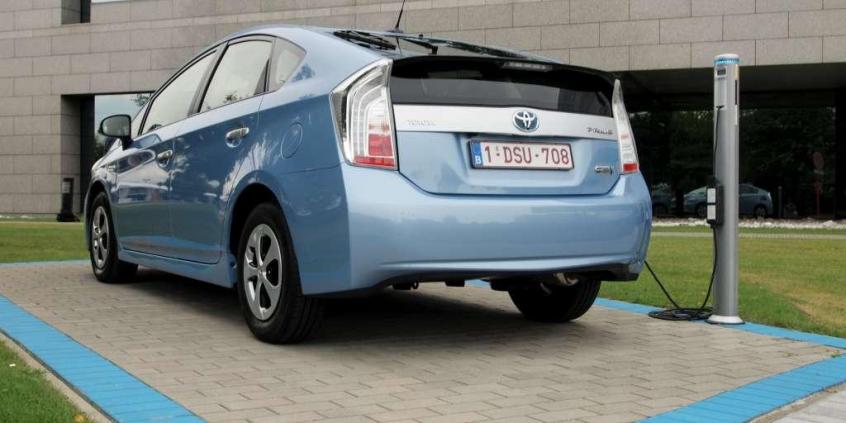 Zmusza do przemyśleń - Toyota Prius Plug-in Hybrid
