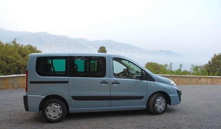 Profesjonalny &amp;quot;shuttle&amp;quot; - Fiat Scudo Panorama